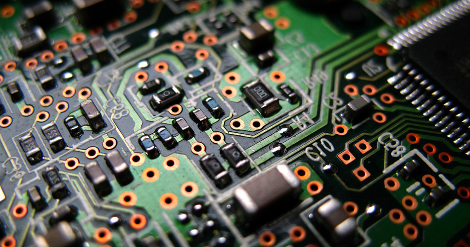 Projekt kompatybilności elektromagnetycznej w przetwarzaniu PCBA