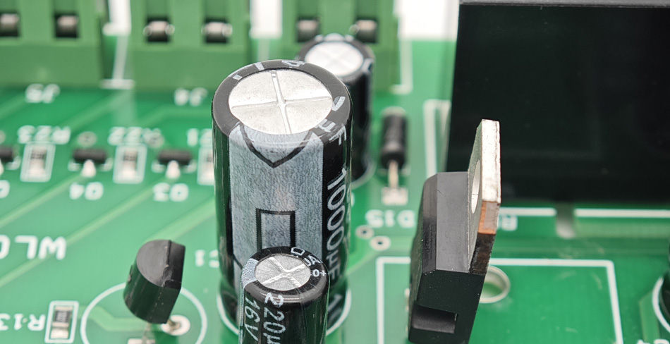 Od prototypu po masową produkcję: wyzwania konwersji w przetwarzaniu PCBA