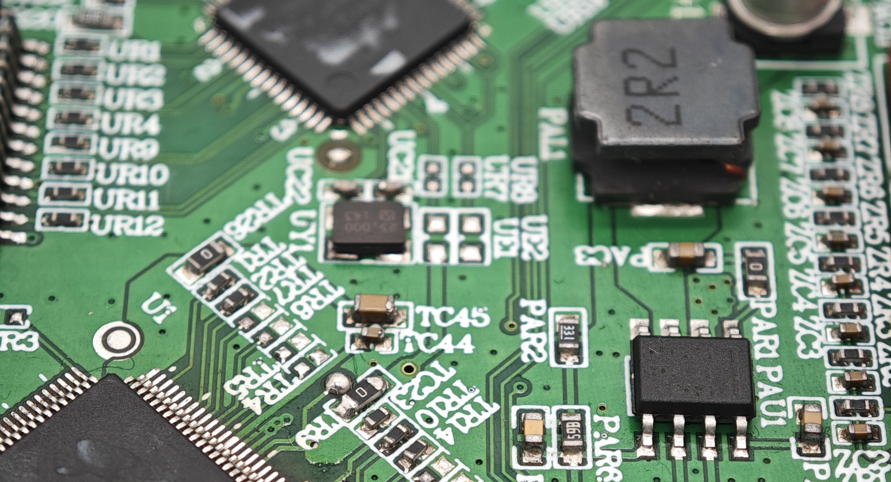 Jak radzić sobie ze skargami i opiniami klientów w przetwarzaniu PCBA