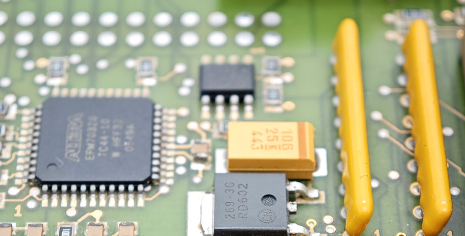 Dyskusja na temat wieloodmianowego i małoseryjnego trybu produkcji fabryki PCBA