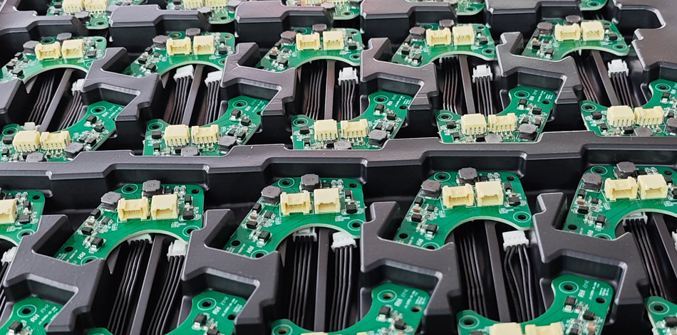 Dlaczego bliskie relacje w łańcuchu dostaw są tak ważne dla dostaw fabrycznych PCBA?