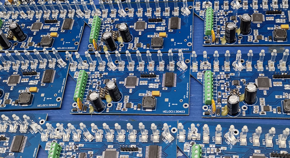 W jaki sposób zarządzanie zakupami komponentów w fabrykach PCBA wpływa na czas dostawy?