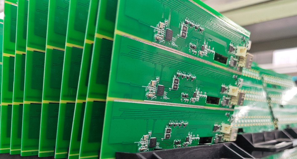 Szybka reakcja: W jaki sposób fabryki PCBA mogą skrócić cykl dostaw pilnych zamówień?