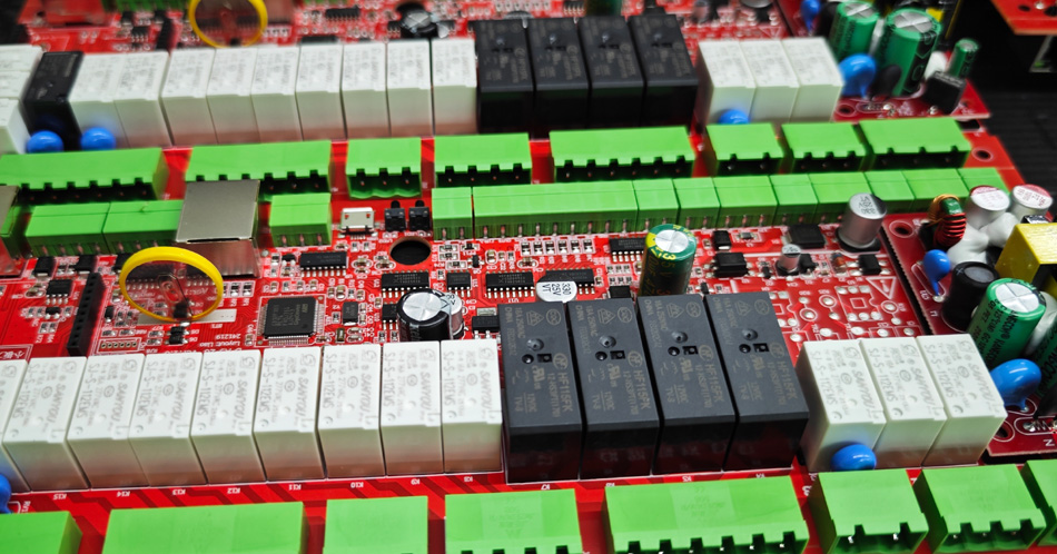 Badanie przyszłych trendów w rozwoju fabryk PCBA: od technologii po obsługę