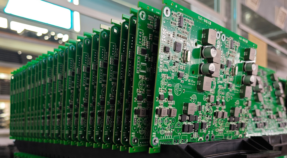 Zarządzanie wydajnością fabryki sprzętu medycznego PCBA: strategie radzenia sobie z wahaniami zamówień